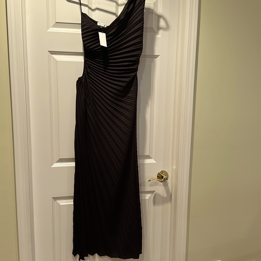 NWT Delfi pleated one shoulder dress with cutout size M